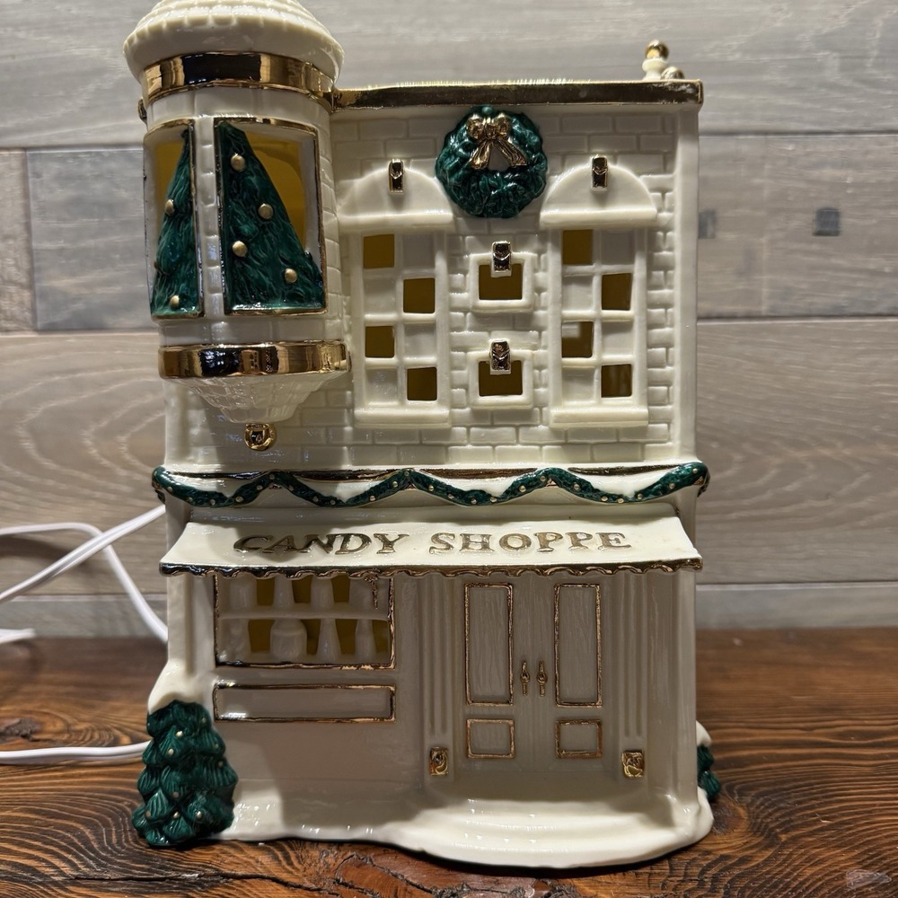 Snowflake Falls Evergreen Candy Shoppe Lighted Village 2002 Vtg 10k Gold Accents